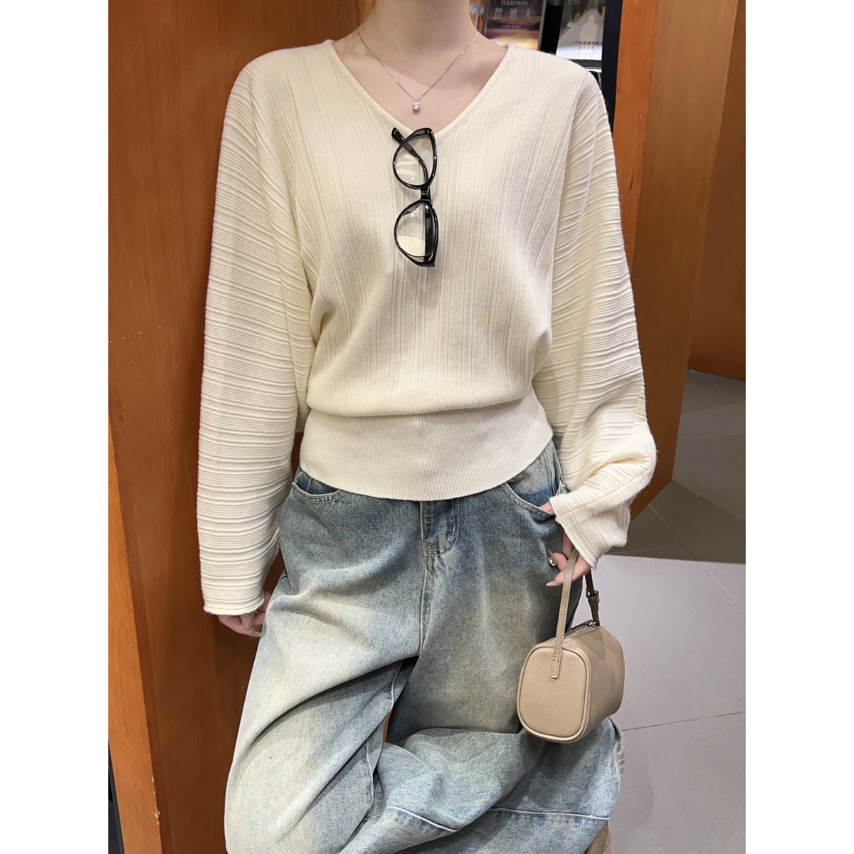 Loose Fit V-Neck Sweater 5