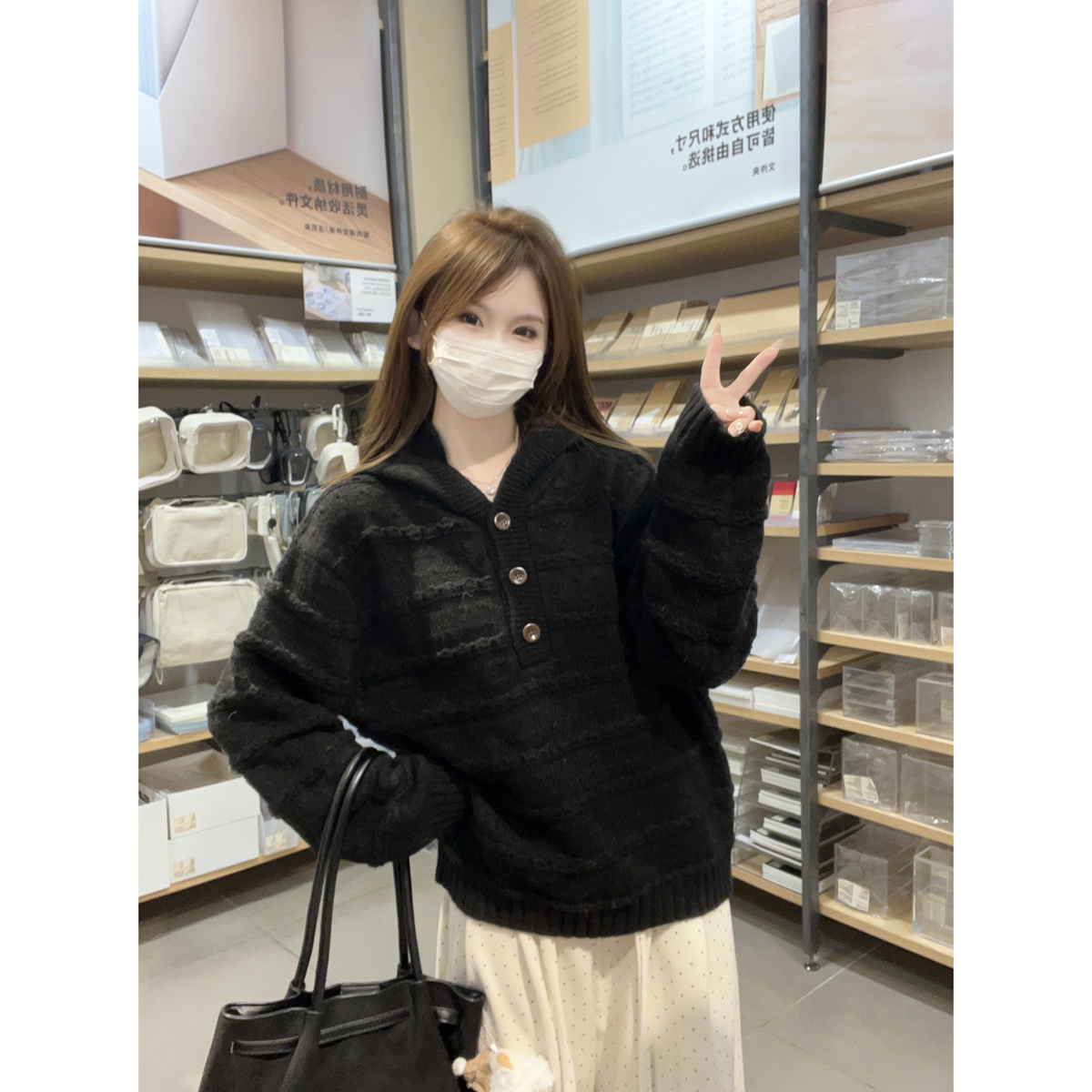 Loose Fit Sweater Hooded 3