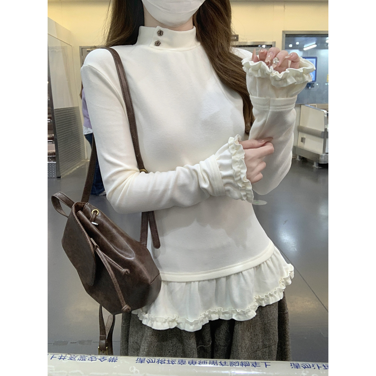 Mock Neck T-Shirt with Ruffle 5