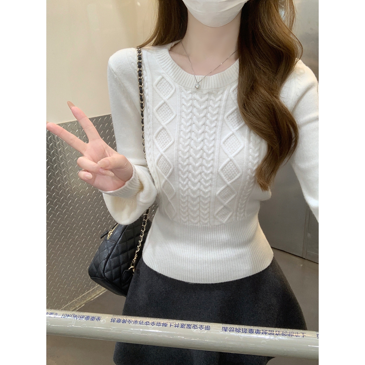 Round Neck Sweater Cable Knit 3