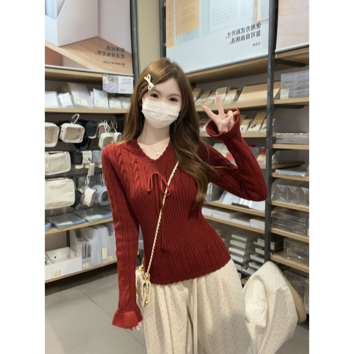 Slim Fit V-Neck Sweater Cable Knit 4