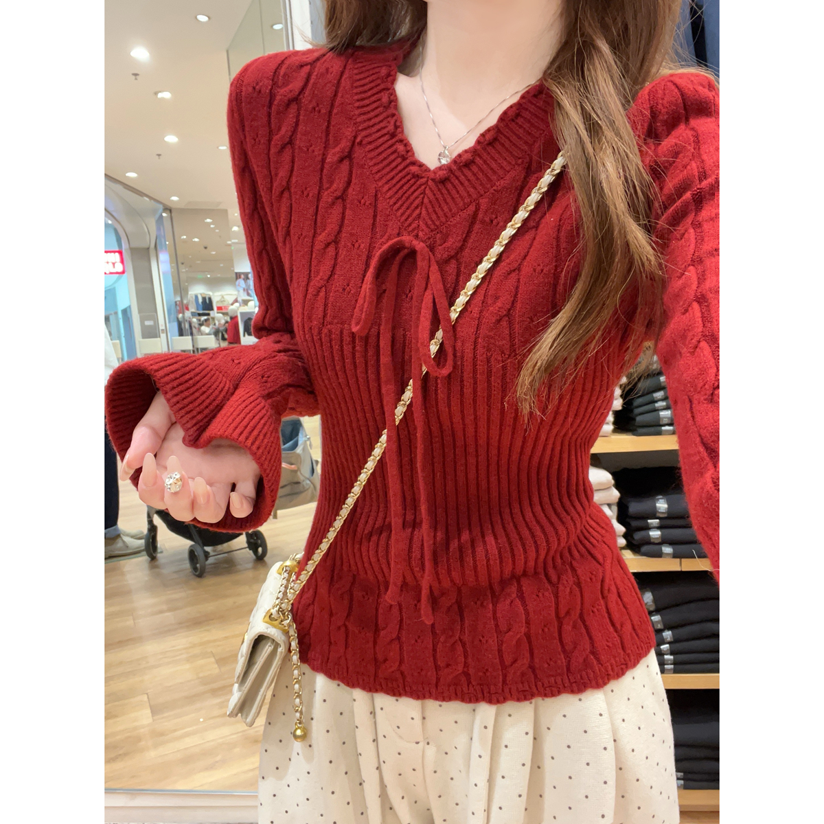 Slim Fit V-Neck Sweater Cable Knit 5