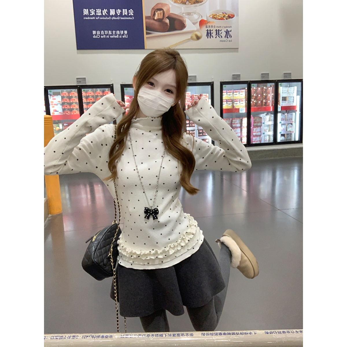 Round Neck Sweater with Ruffle 3