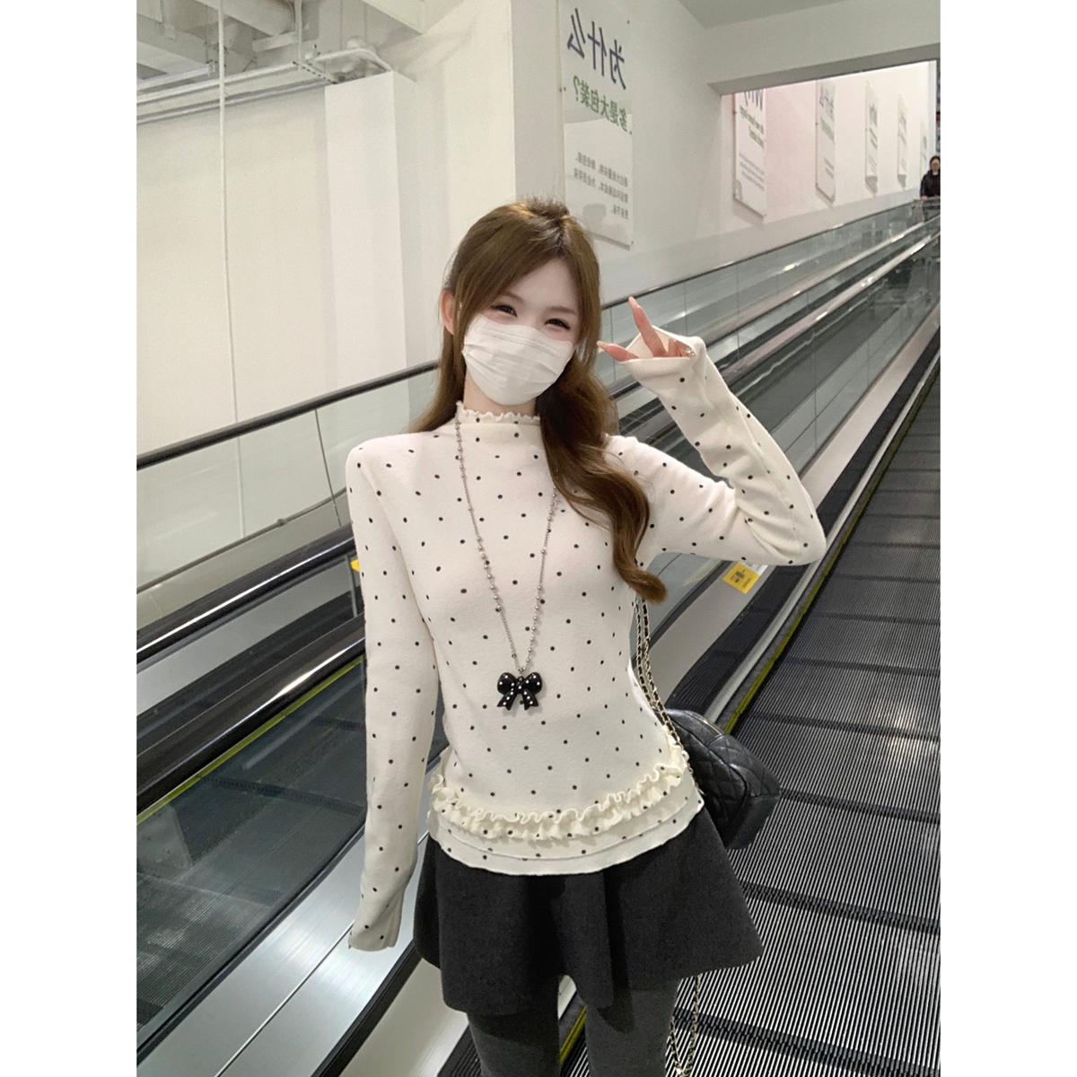 Round Neck Sweater with Ruffle 4