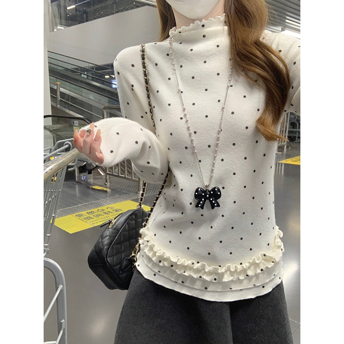 Round Neck Sweater with Ruffle 5