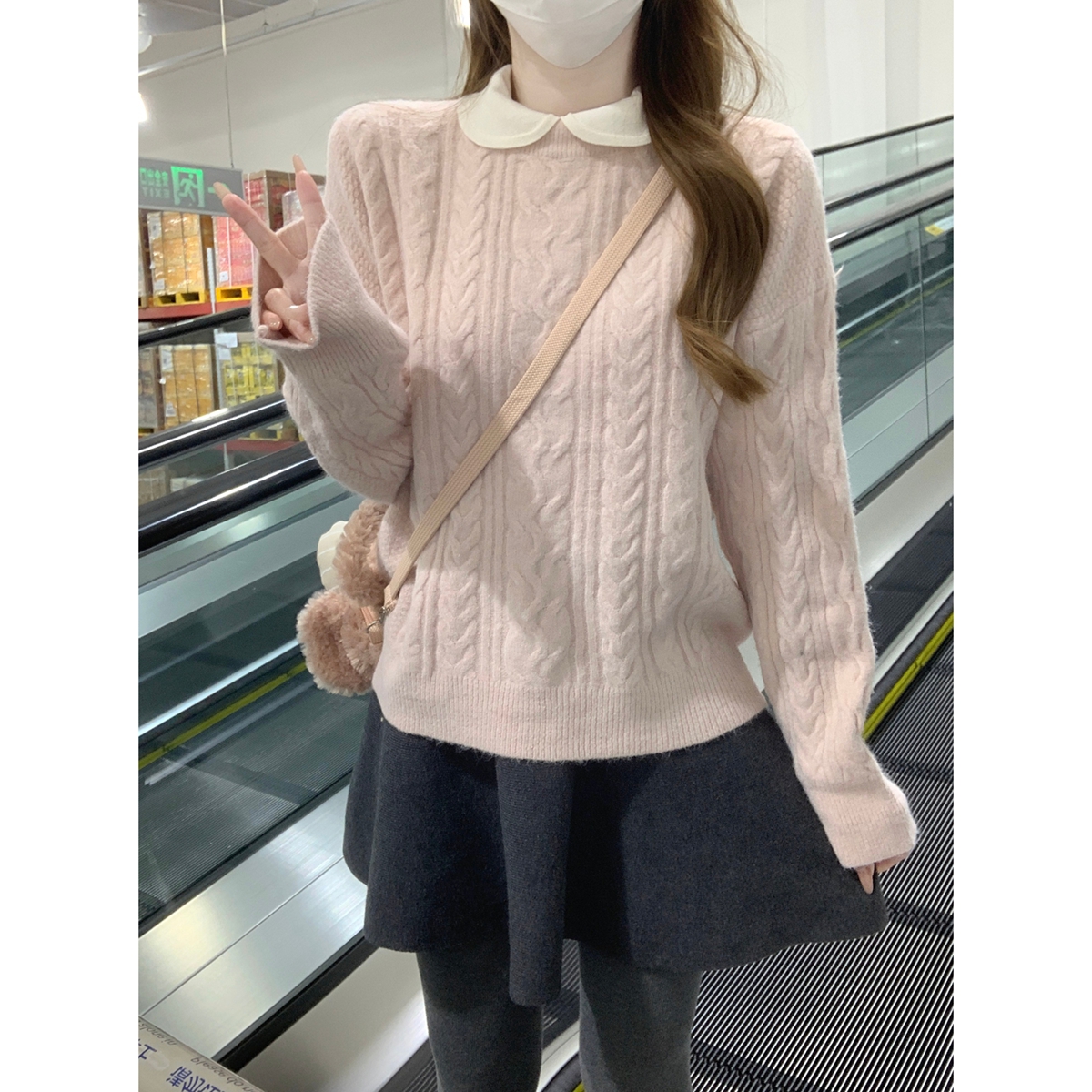 Loose Fit Round Neck Sweater Cable Knit 2