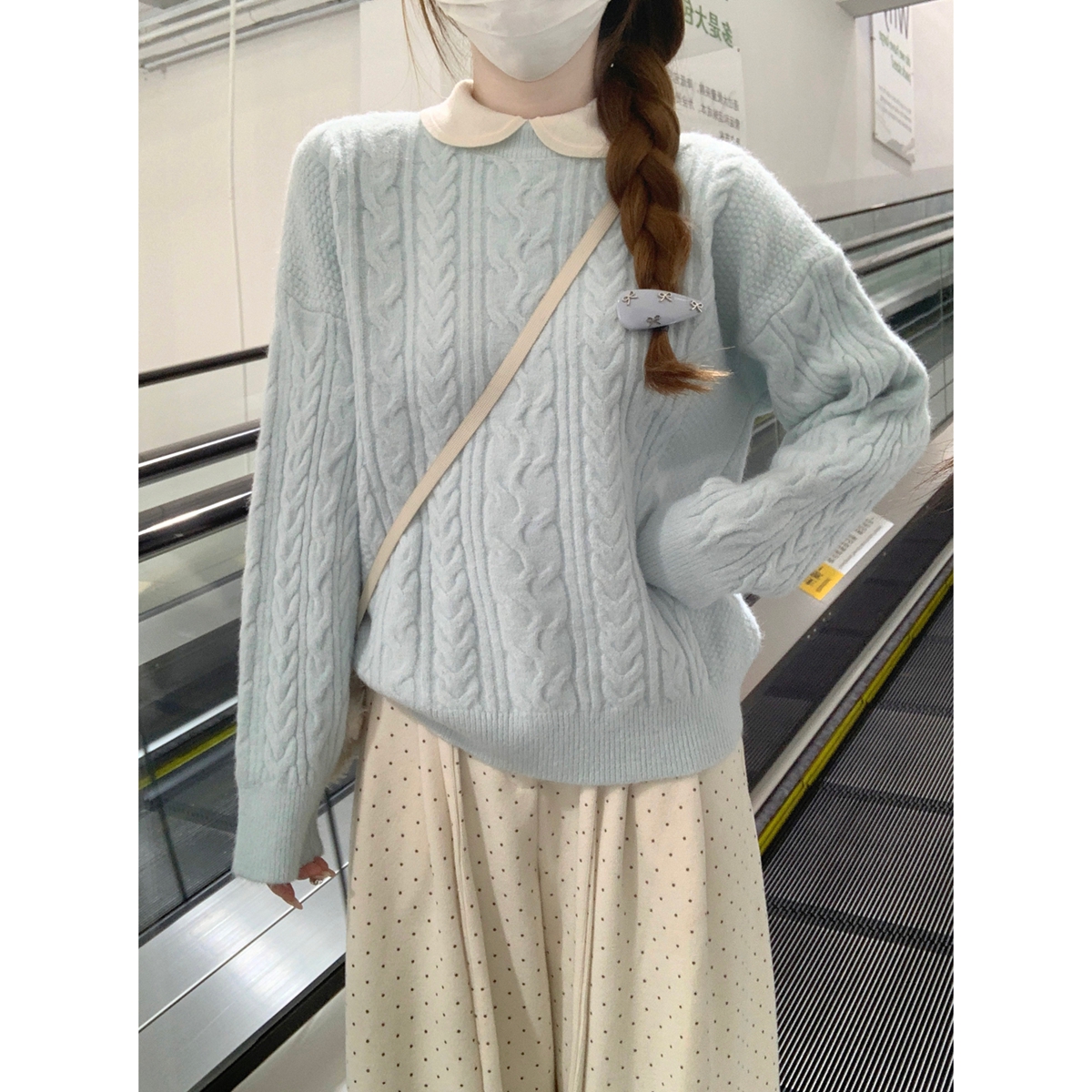 Loose Fit Round Neck Sweater Cable Knit 4